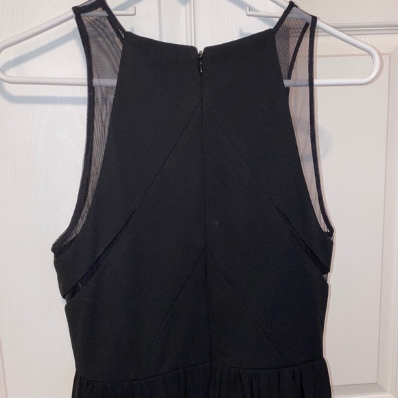 Vera Wang Mesh Cutout Sleeveless Gown - Picture 4 of 8